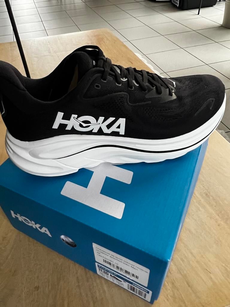 Hoka clifton 10 pointure 46 convient pour 45, Kleding | Heren, Ophalen of Verzenden, Nieuw