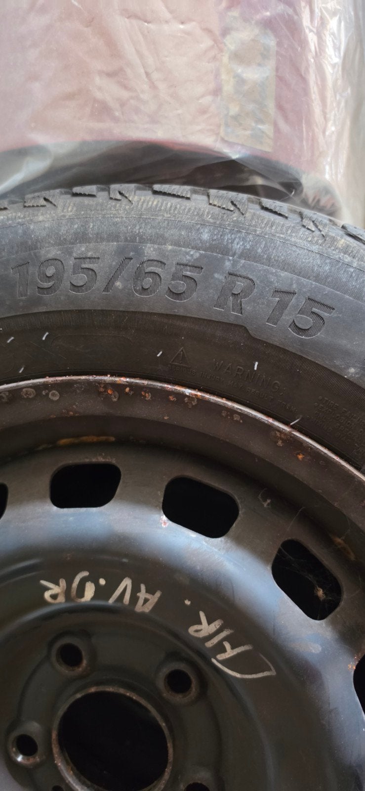Jantes + pneus 195/65 R15, Utilisé