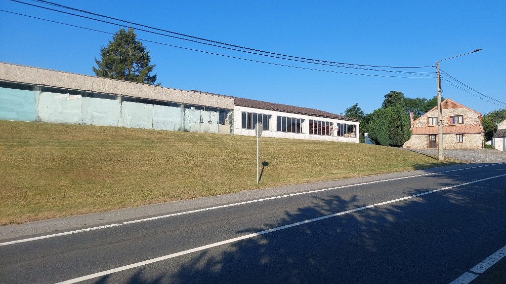 Maison avec entrepôt, Immo, Maisons à vendre, Charleroi, 1500 m² ou plus, Habitation avec espace professionnel