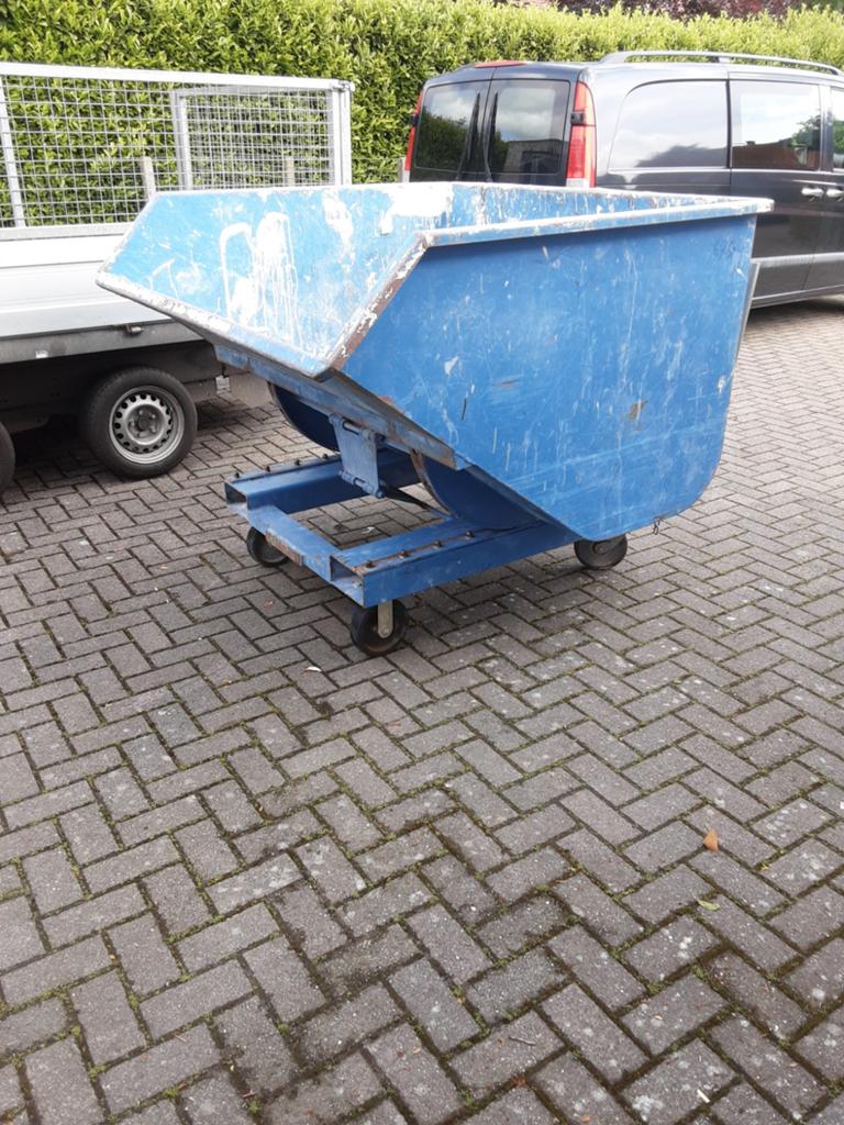 Kiepcontainer kantelbak, Ophalen