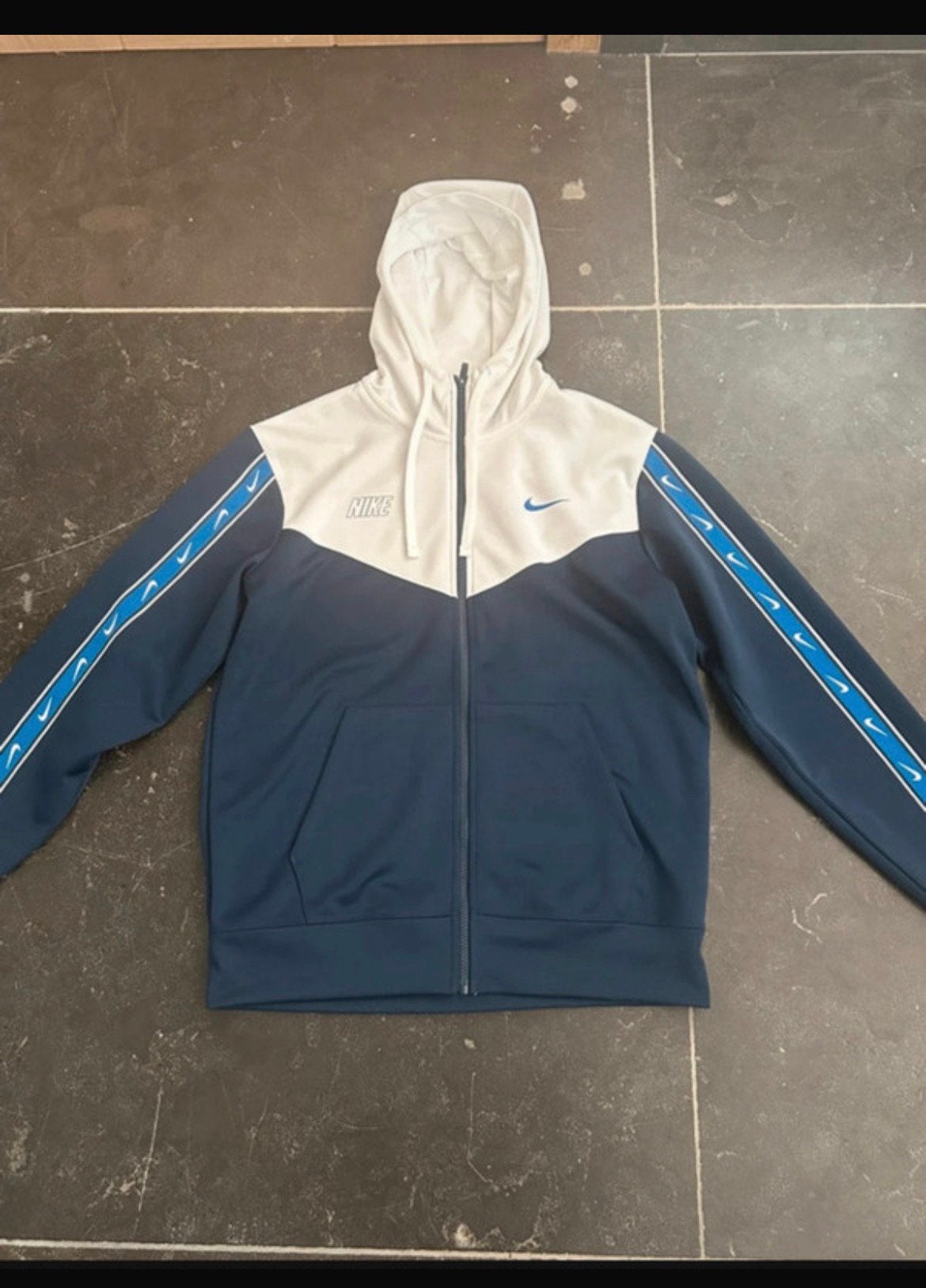Gilet Nike, Enlèvement ou Envoi, Comme neuf, Taille 48/50 (M)