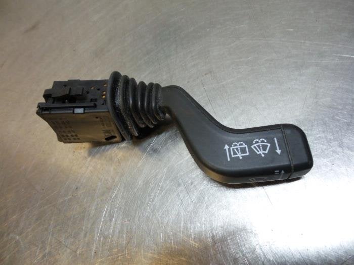 Commutateur essuie-glace d'un Opel Corsa (Corsa C 00-), -, Opel, 3 mois de garantie, Utilisé