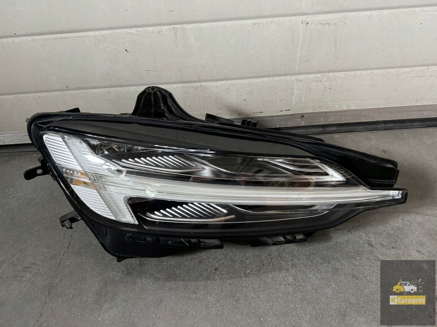 VOLVO S60 V60 III VOLLEDIG LED MIDDEN 19-VOORLAMP RECHTS, Auto-onderdelen, Gebruikt, Gunnar Engellaus vag 8
405 31  Gothenburg, SE