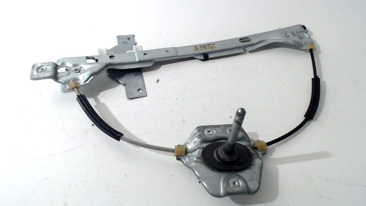 Raammechaniek links achter Peugeot 3008, Onderdelen@venauto.nl, Van der Ven Autorecycling B.V., Ettenseweg 76, 4706 PB Roosendaal, The Netherlands