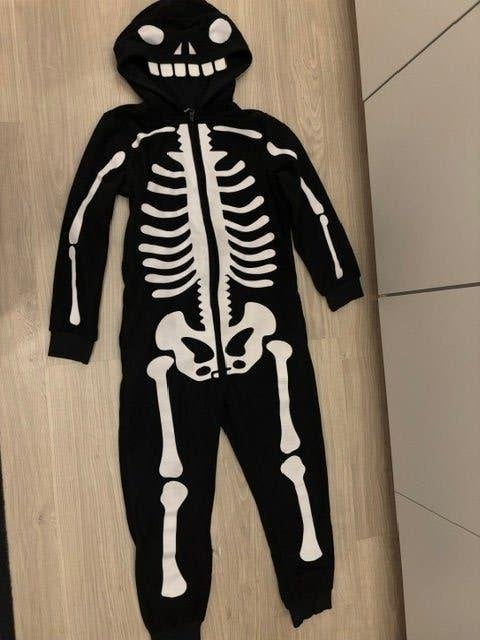Onesie skelet - maat 134, Kinderen en Baby's, Carnavalskleding en Verkleedspullen, Ophalen, Gebruikt, 134 t/m 140, Jongen of Meisje