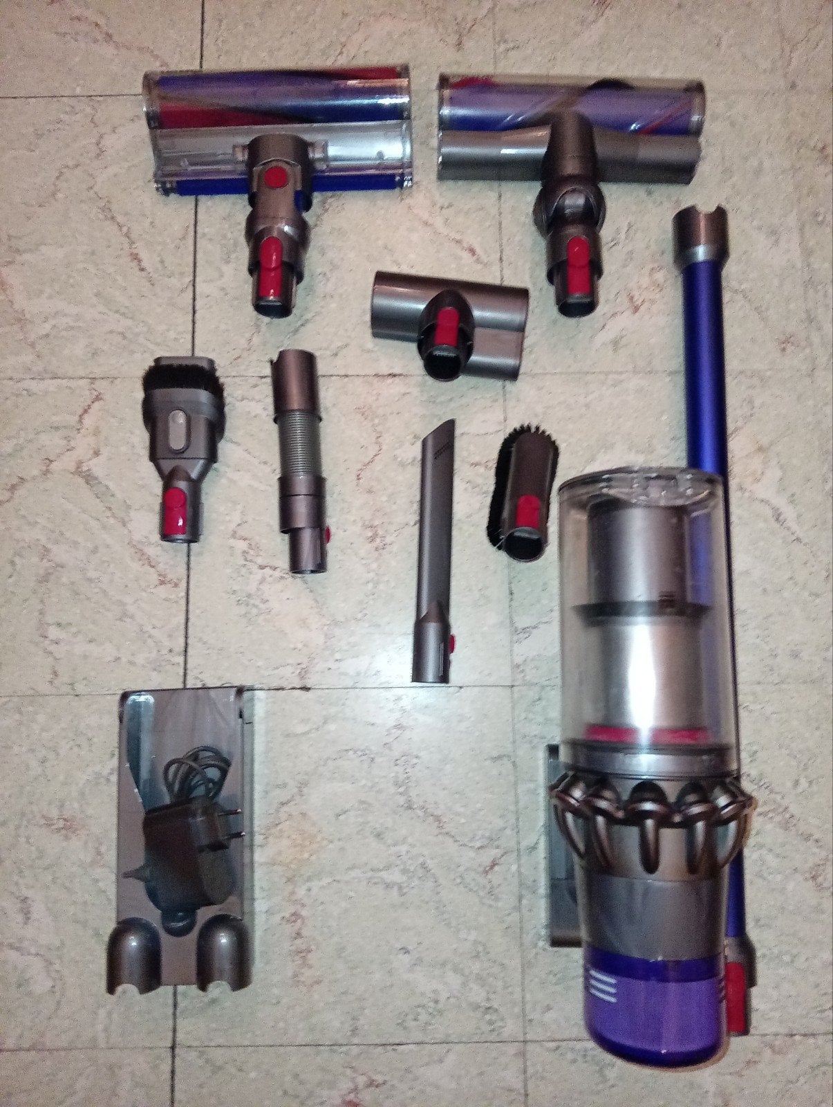 Aspirateur  Balai Dyson V 11 Absolute, Electroménager, Puissance d'aspiration réglable, Réservoir, Aspirateur balai, Comme neuf