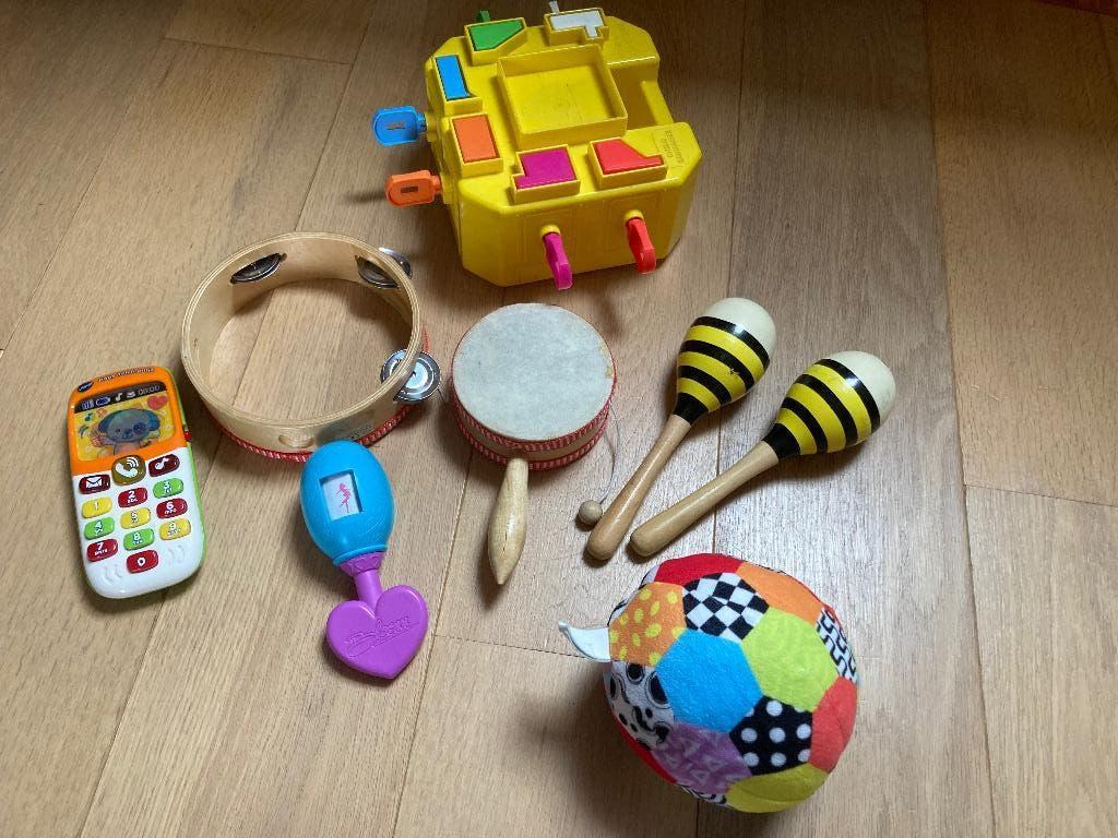 Speelgoed en boekjes met muziek, Ophalen, Zo goed als nieuw