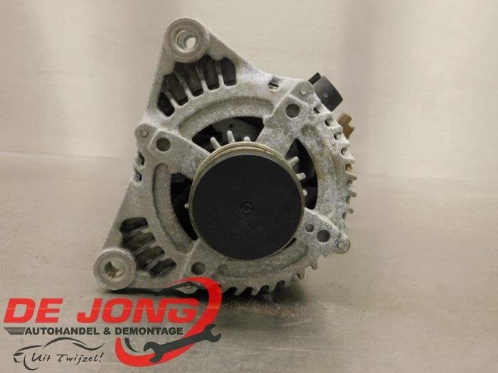 Dynamo van een Opel Corsa, Gebruikt, -, -, Opel