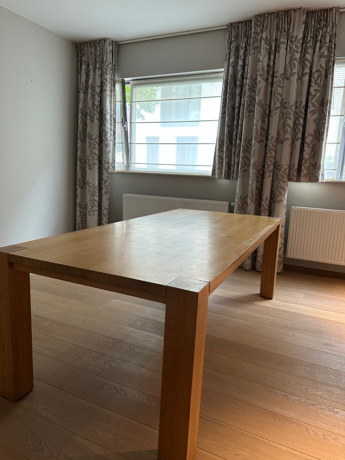 Table de salle à manger entièrement en bois de chêne 6-8 per, Maison & Meubles, 100 à 150 cm, Enlèvement, Utilisé, Chêne