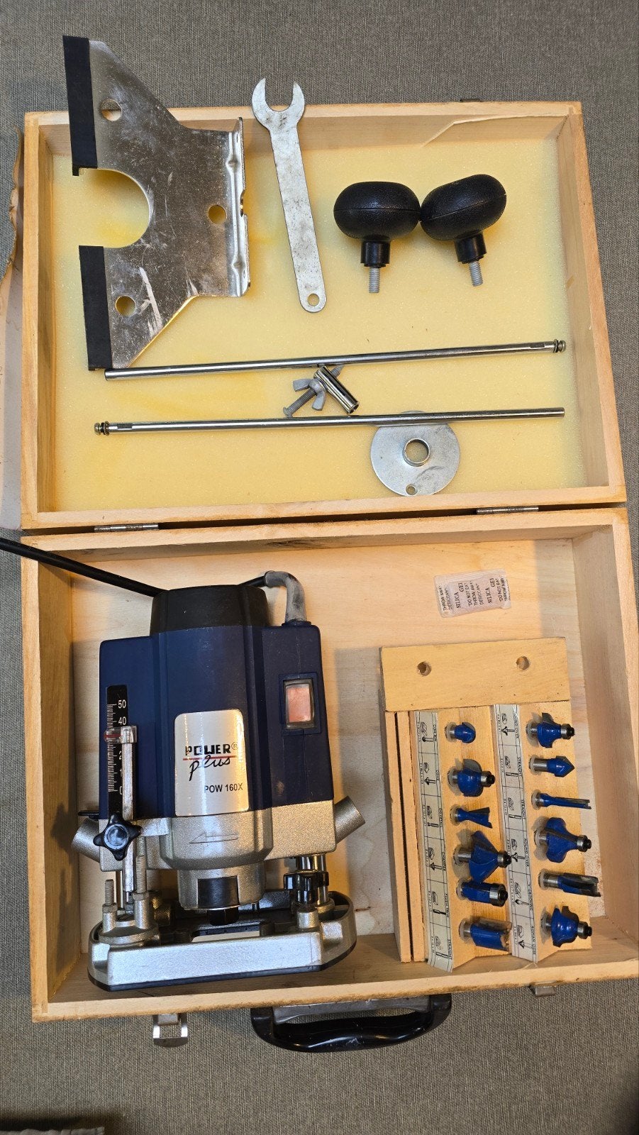 boven frees powerplus met frezenset, Bricolage & Construction, Électrique, Routeur, Comme neuf, Enlèvement
