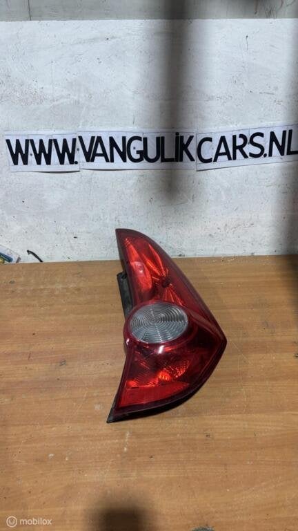 Achterlicht rechts Opel Agila B ('08-'15), Autos : Pièces & Accessoires, Éclairage, Opel, Utilisé, Enlèvement ou Envoi