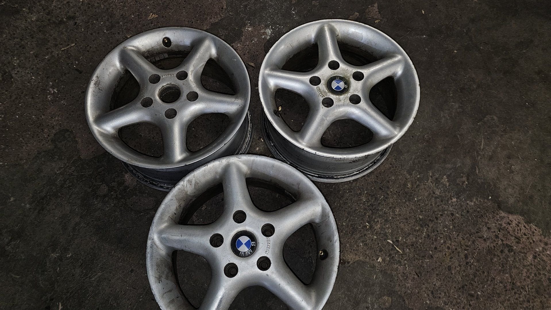 Borbet velgen BMW 15 inch 3 stuks 5 serie E34, Auto-onderdelen, Banden en Velgen, Gebruikt, Velg(en), -, -