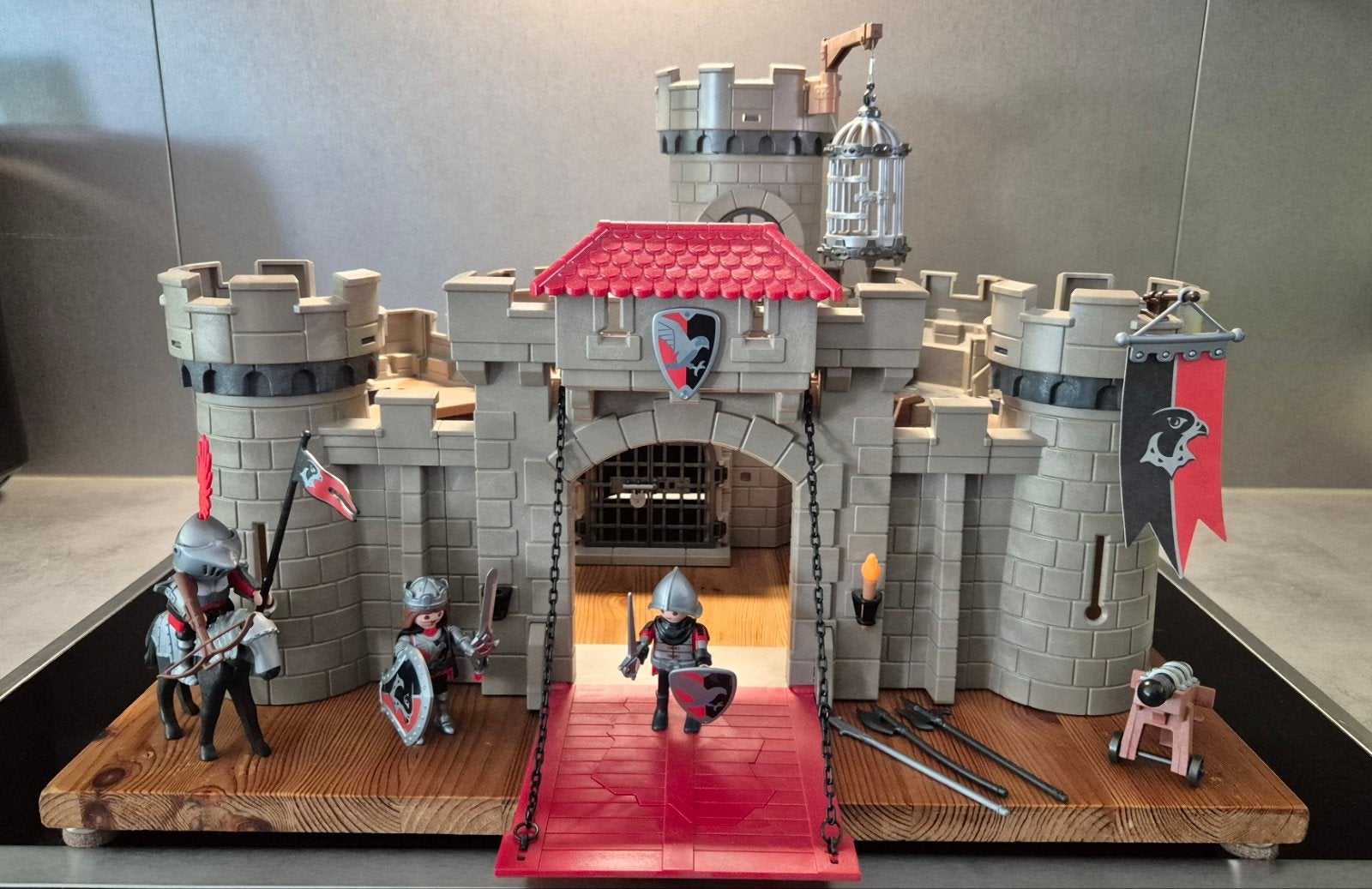 Playmobil 6001 - Burcht van de orde van de Valkenridders, Enlèvement