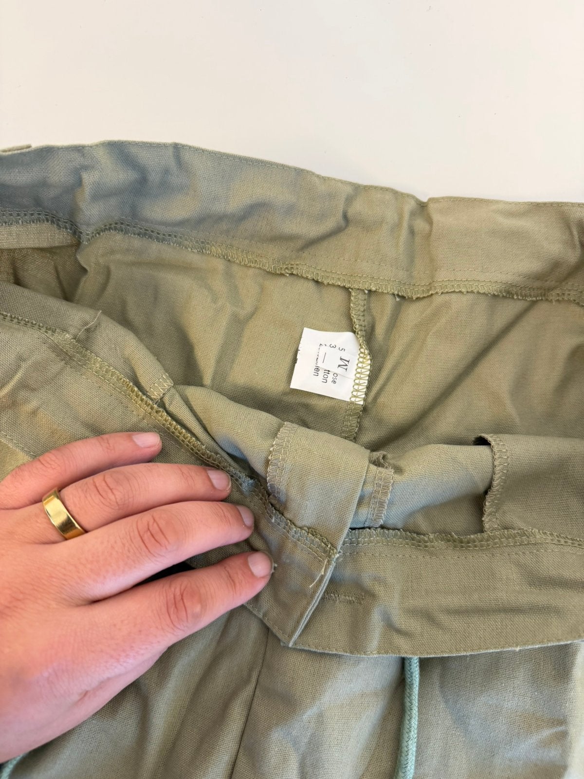 De Heren Korte Broek Bermuda Kaki Groen M Nieuw olijfgroen, Ophalen of Verzenden, Nieuw, Maat 48/50 (M), Groen