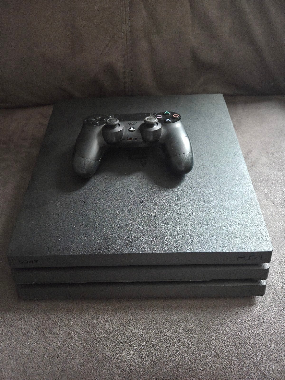 zeer nette ps4 pro 1 tb met originele controller, Consoles de jeu & Jeux vidéo, Avec 1 manette, Comme neuf, Enlèvement, 1 TB