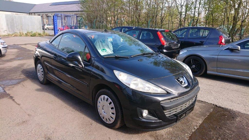 Peugeot 207cc 1600cc essence 2011 151000km GARANTIE, Autos, Electronic Stability Program (ESP), Euro 5, Achat, Entreprise