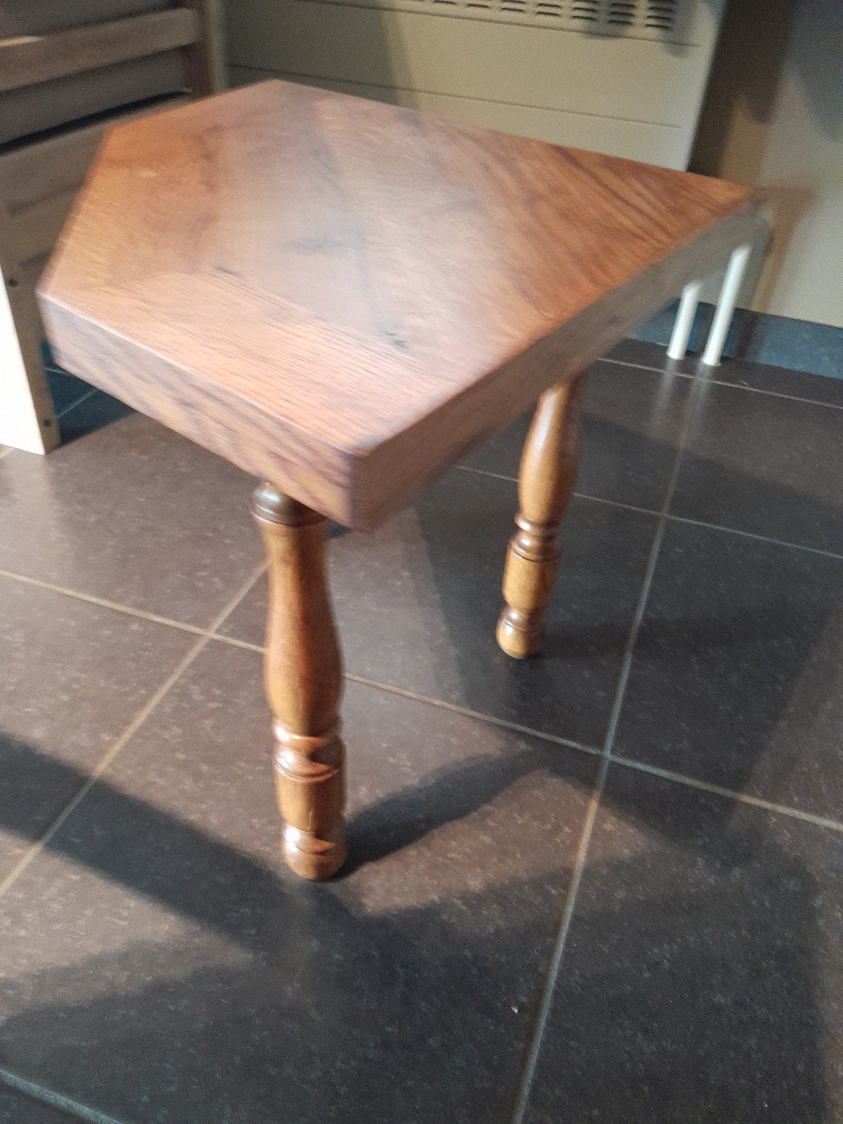 Bijzettafeltjes, Ophalen