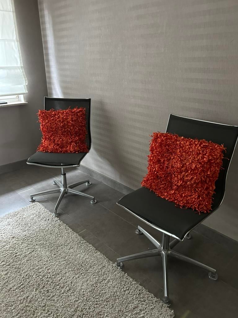 2 designer bureau stoelen, Ophalen, Zo goed als nieuw