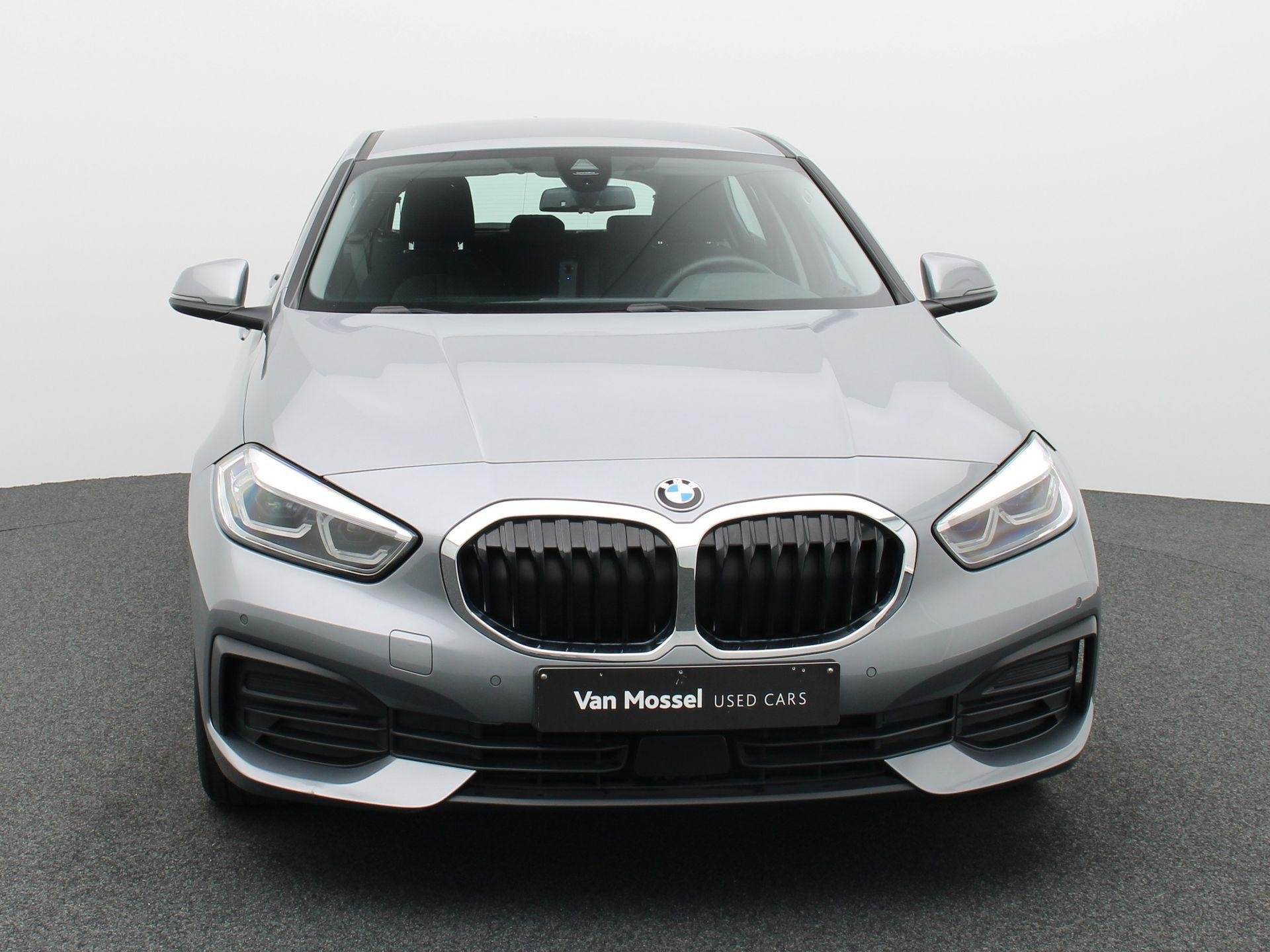 BMW 1-serie 118i (100 kW) NAVI | LED | PDC, Auto's, BMW, Dealer onderhouden, Gebruikt, 136 pk, 1365 kg