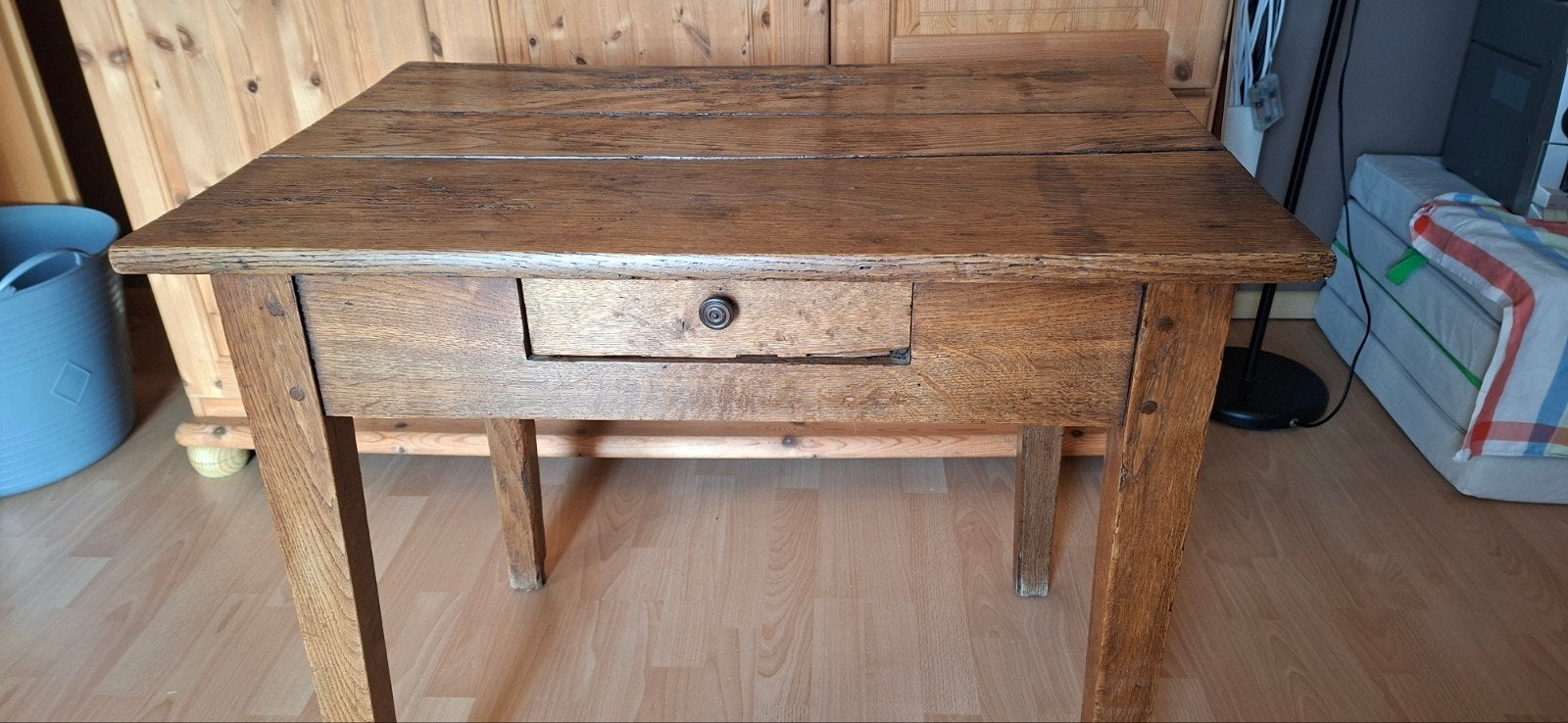 petite table ancienne avec 1 tirroir, Maison & Meubles, Enlèvement