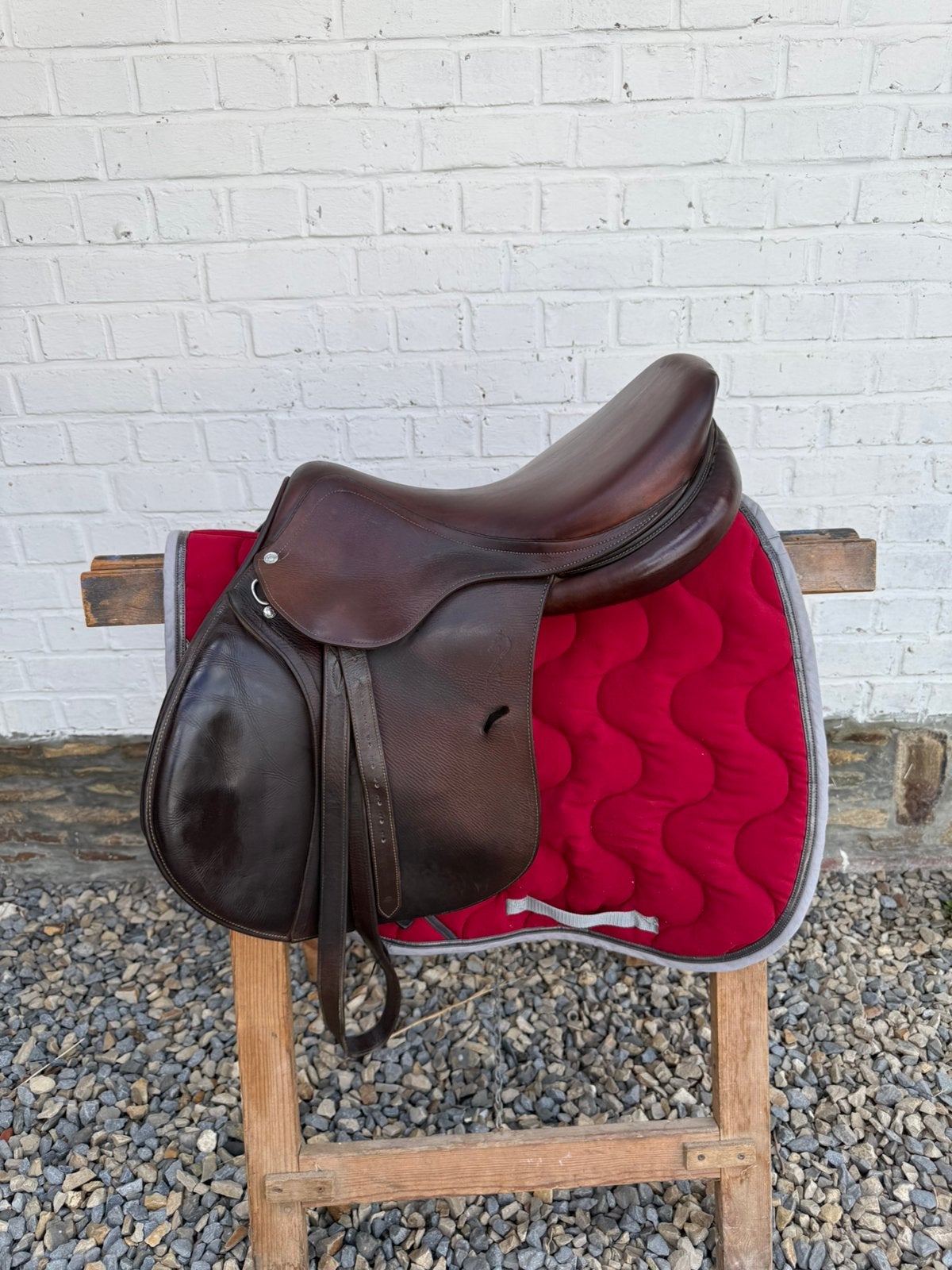 Springzadel antares, Dieren en Toebehoren, Ophalen, L (17.5 inch), Springen, Zo goed als nieuw