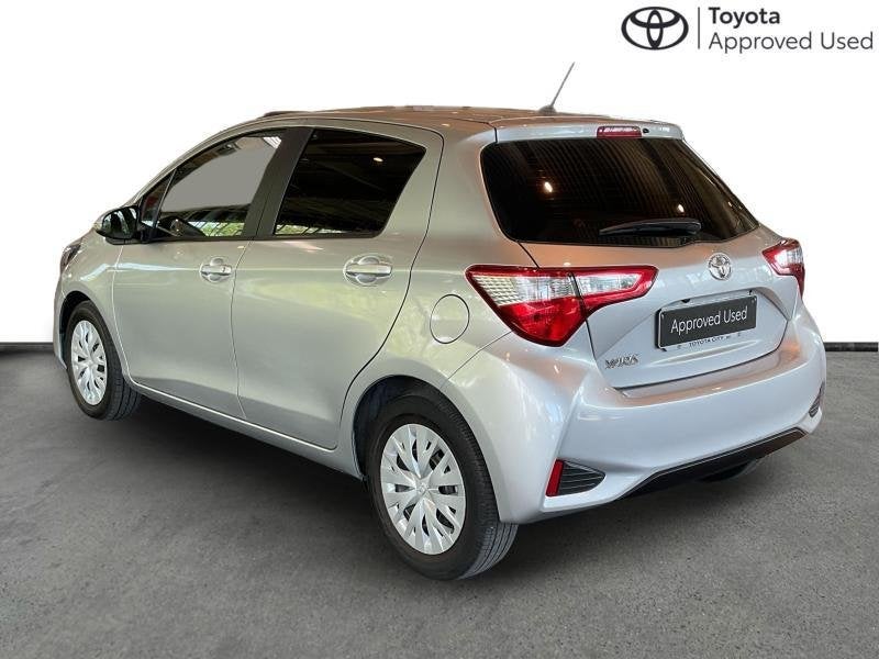 Toyota Yaris Comfort Camera, Argent ou Gris, Achat, 112 ch, 1496 cm³