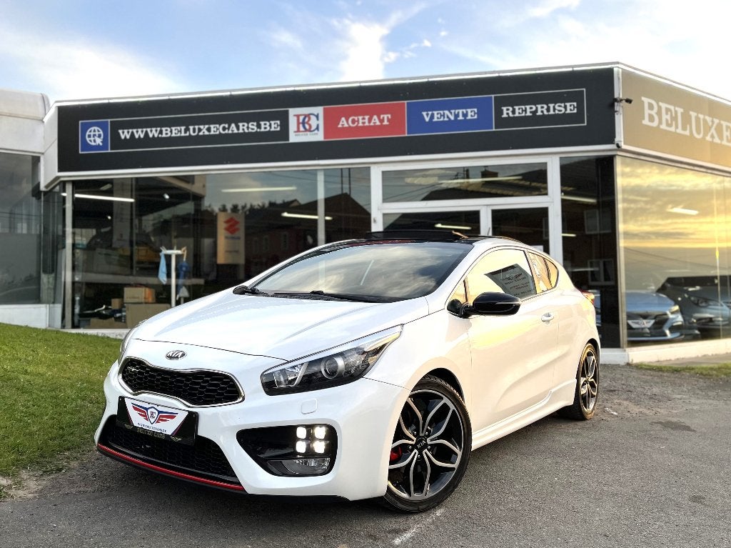 KIA Cee'd GT 1.6 T-GDi*TOIT-OUVRANT*XENON*CAMERA*GPS*CUIR*, Autos, Kia, Cuir et Alcantara, Achat, 170 g/km, Euro 6