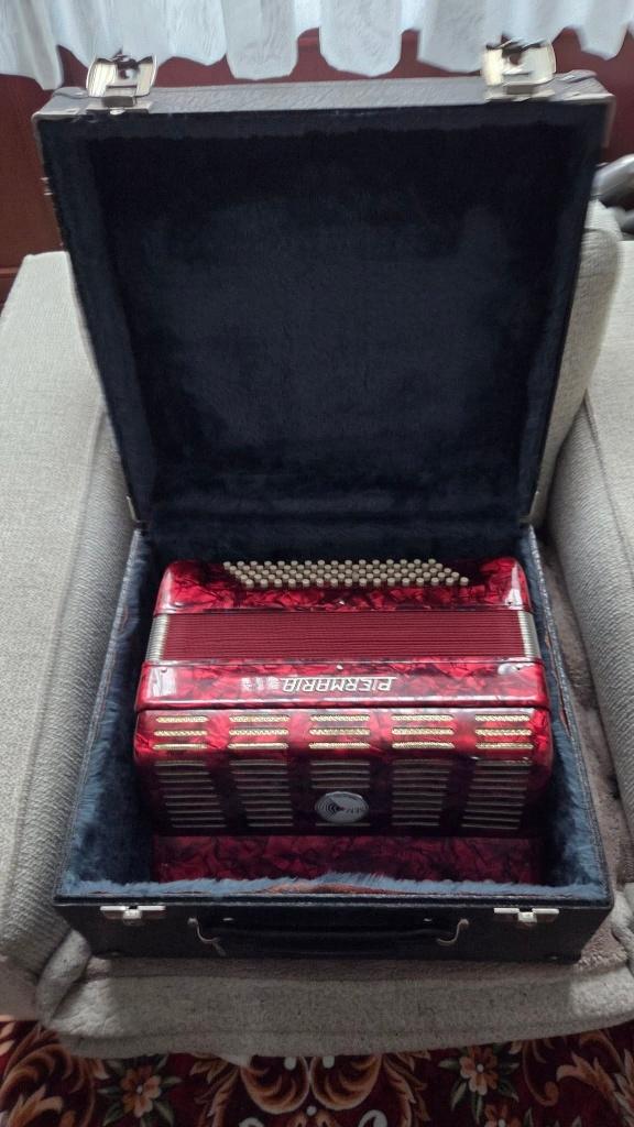 Chromatische accordeon, Muziek en Instrumenten, Accordeons, Ophalen, 80-bas, Met koffer, Zo goed als nieuw