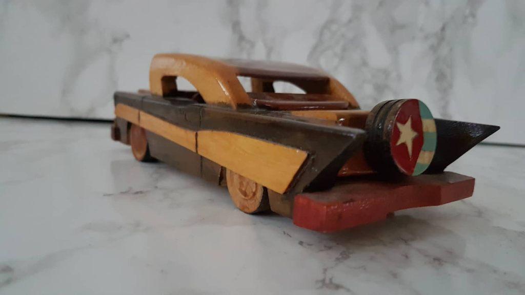 houten model auto s, Hobby en Vrije tijd, Modelauto's | Overige schalen, Auto, Ophalen