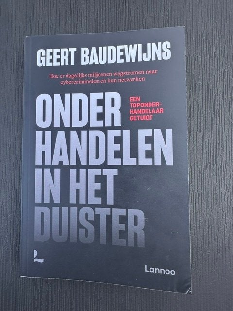 Onderhandelen in het duister - Geert Baudewijns, Livres, Informatique & Ordinateur, Enlèvement ou Envoi, Utilisé, Domaine spécialisé ou Industrie