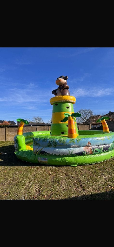 Klimtoren springkasteel, Ophalen, Gebruikt
