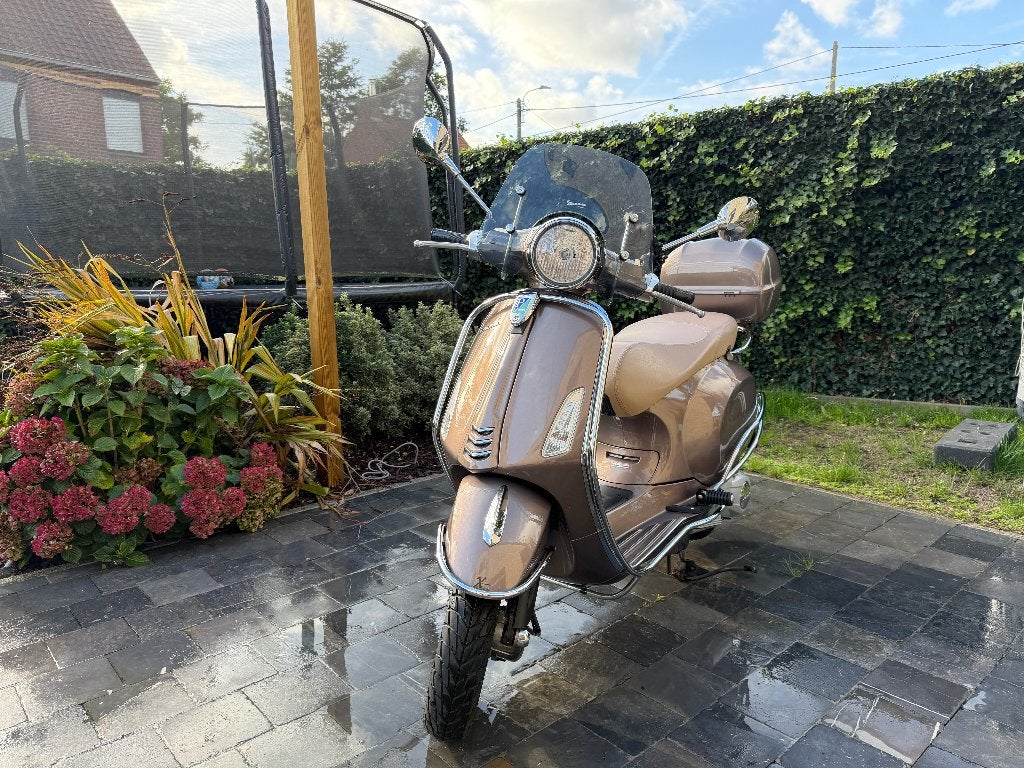 Prachtige Vespa primavera 125cc 3V i.e. met toebehoren, Motoren, Ophalen, 1 cilinder, 11 kW of minder