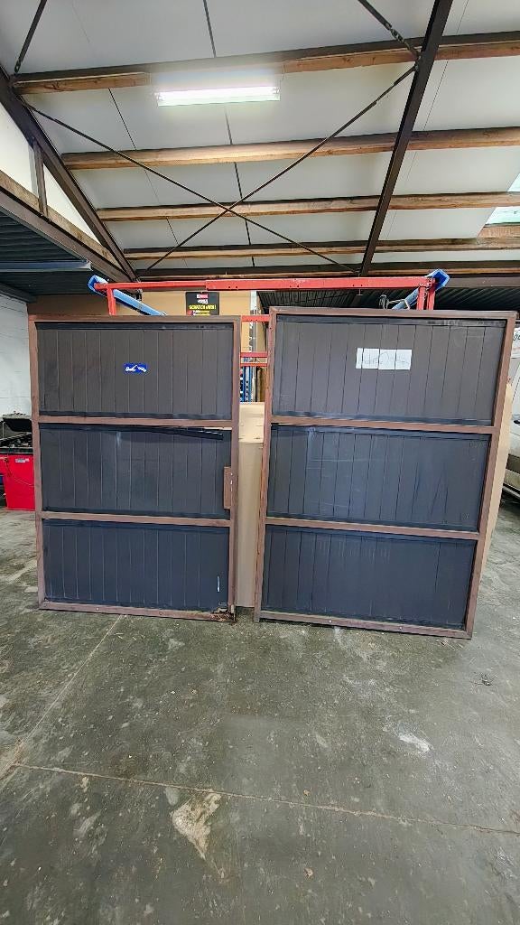 Dubbele stalen vleugelpoort met PVC planchetten  3m b X 2m h, Doe-het-zelf en Bouw, Ophalen, Gebruikt, 120 cm of meer, Buitendeur