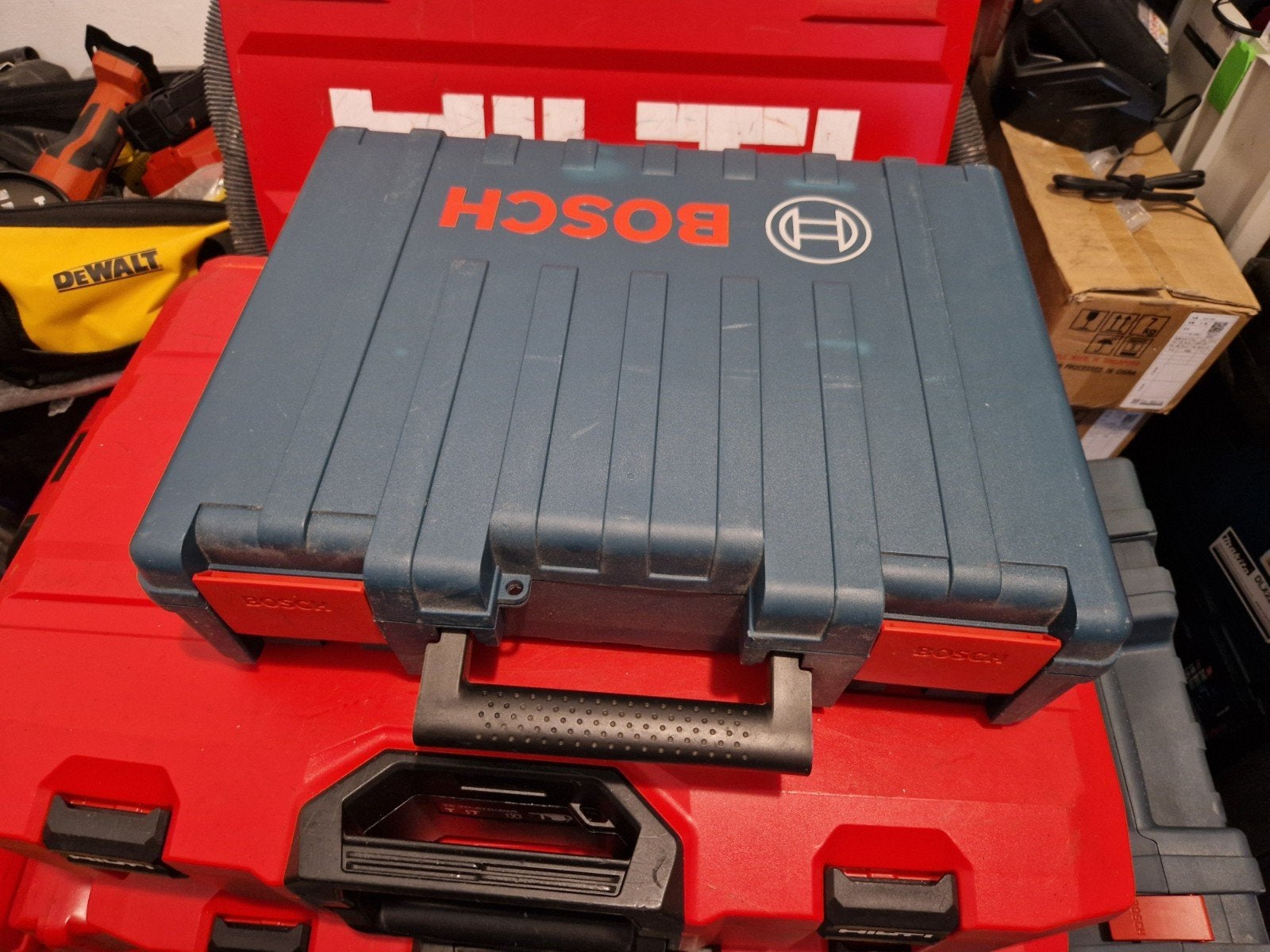 Marteau perforateur Bosch GBH 18V-20, Animaux & Accessoires, Boîtes de transport, Enlèvement, Neuf