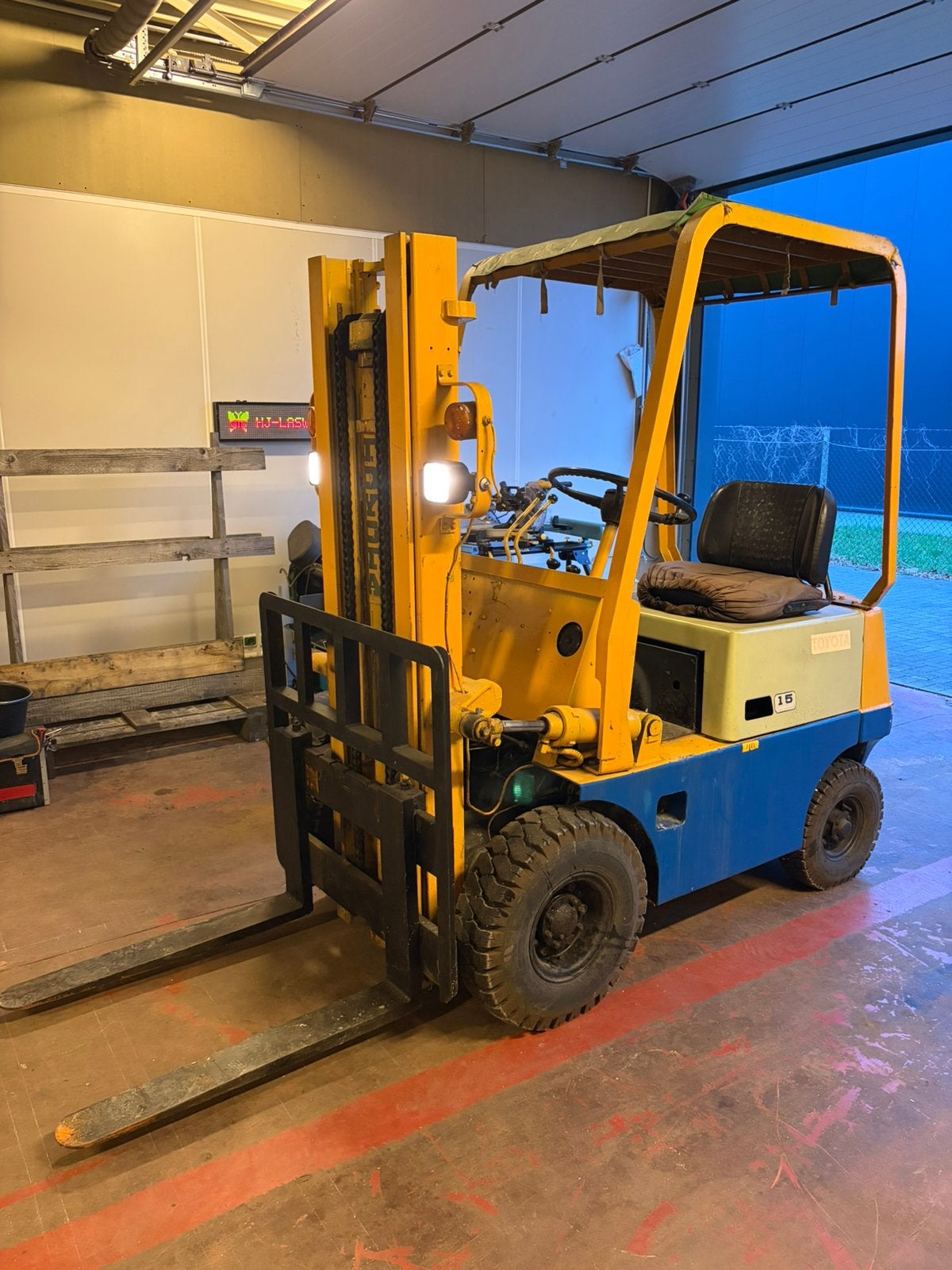 Heftruck Toyota, Zakelijke goederen, Machines en Bouw | Heftrucks en Intern transport, Ophalen, Benzine, Heftruck