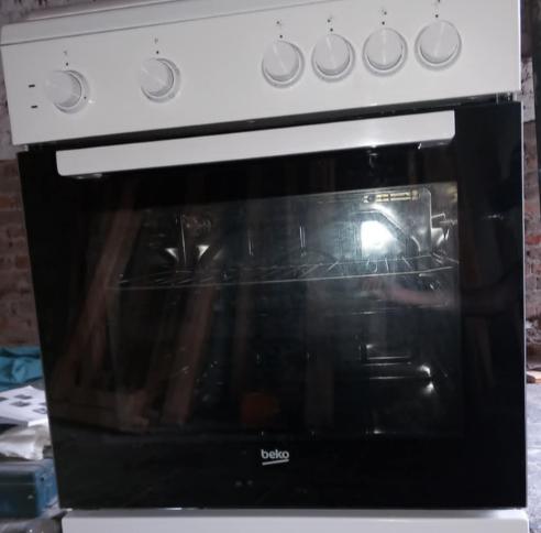 Cuisinière électrique Beko, Electroménager, 4 zones de cuisson, Enlèvement, Utilisé, Plaque chauffante