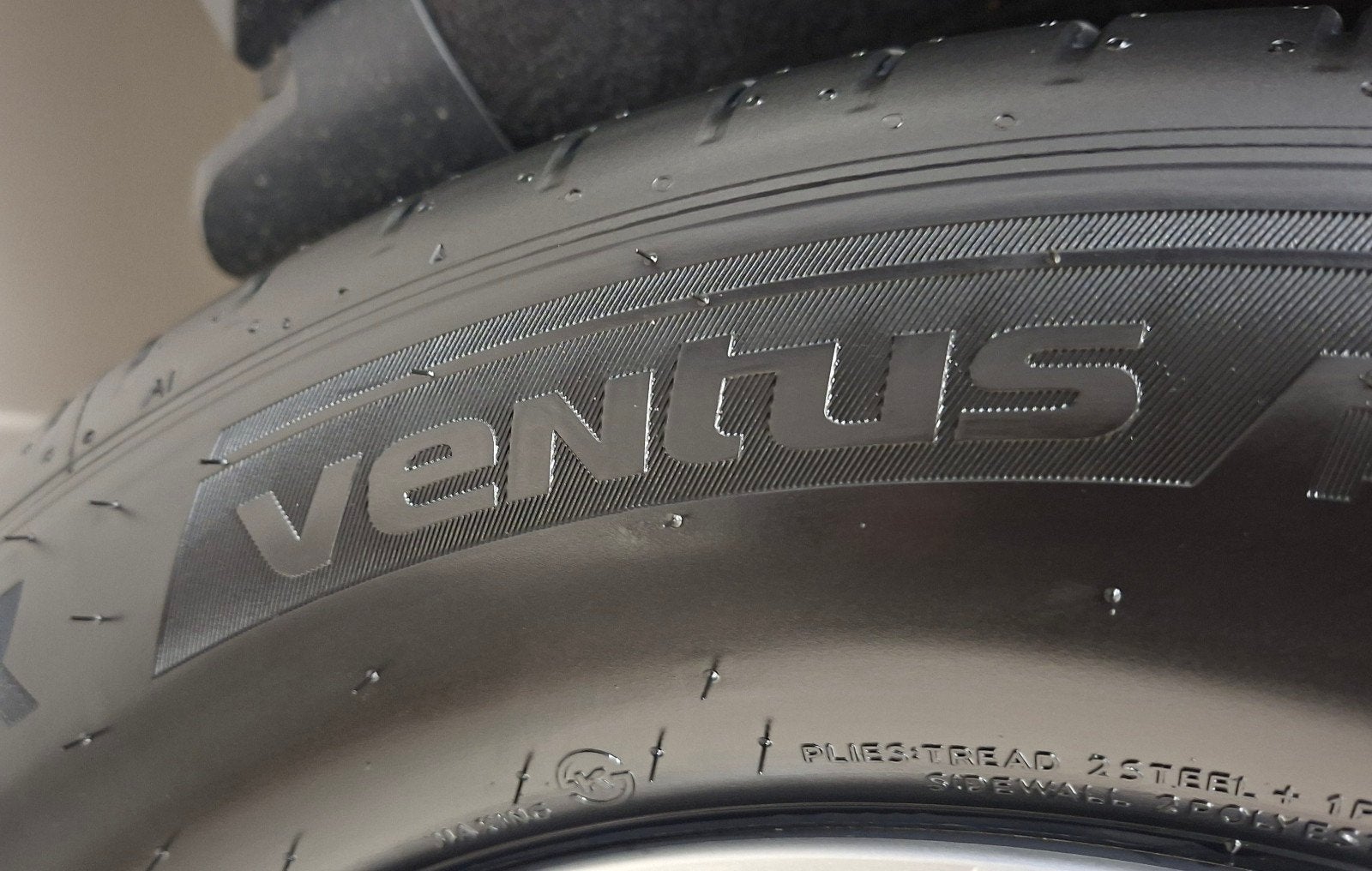 2 pneus été hankook ventus prime 4 225 60 16 98v NEUFS, Enlèvement