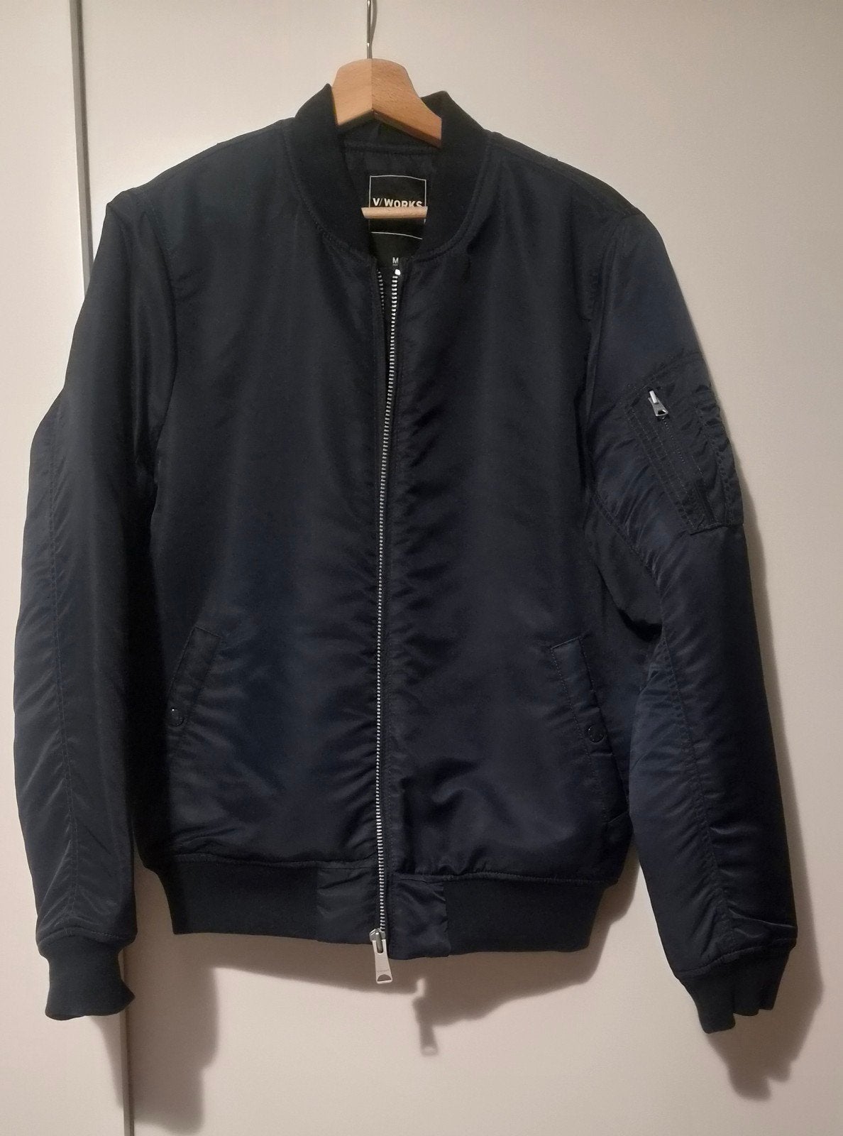 M, Enlèvement, Neuf, Bleu, V/ works