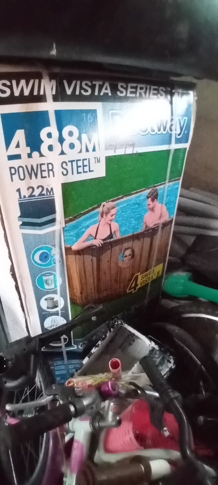 Nouvelle piscine a vendre., Collections, Enlèvement