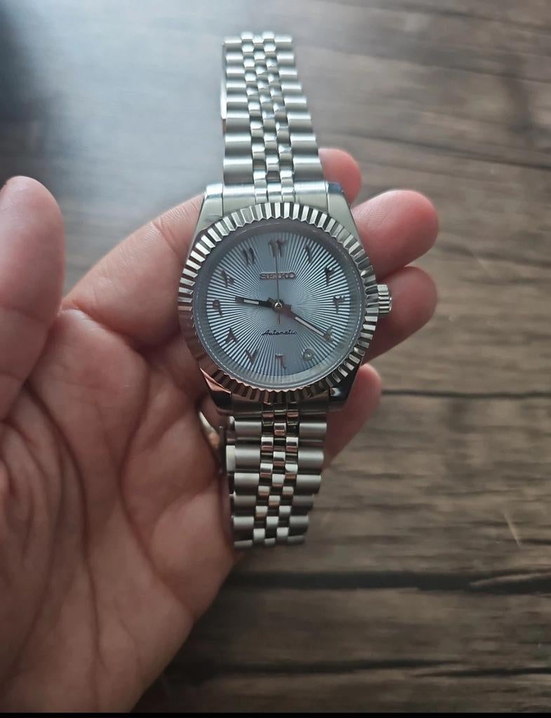 Montre Seiko Automatique  Cadran Bleu Texturé – Bracelet Aci, Bijoux, Sacs & Beauté, Montres | Femmes, Enlèvement ou Envoi, Acier