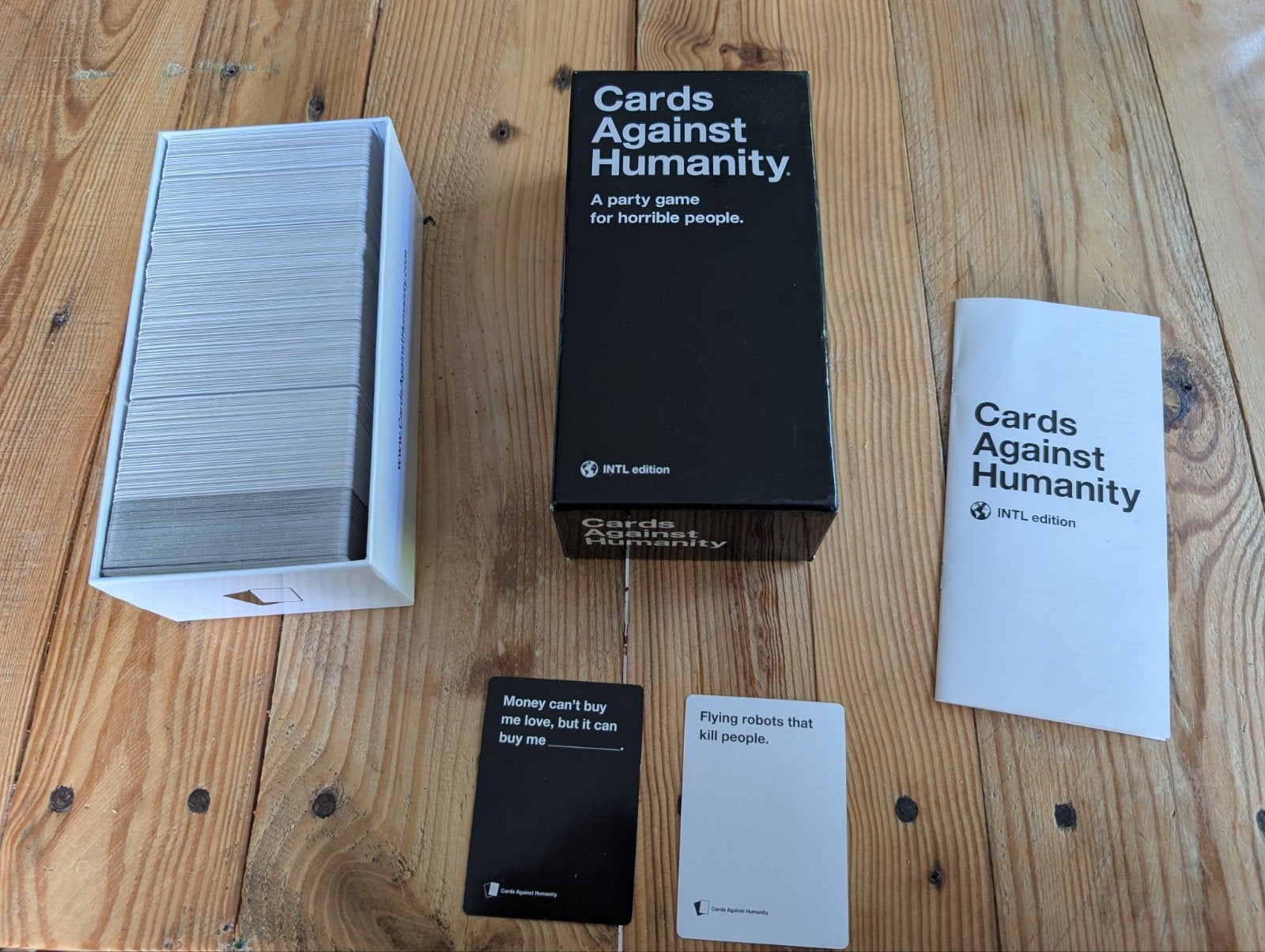 Cards against humanity, Hobby en Vrije tijd, Gezelschapsspellen | Kaartspellen, Ophalen of Verzenden, Zo goed als nieuw, 999 games