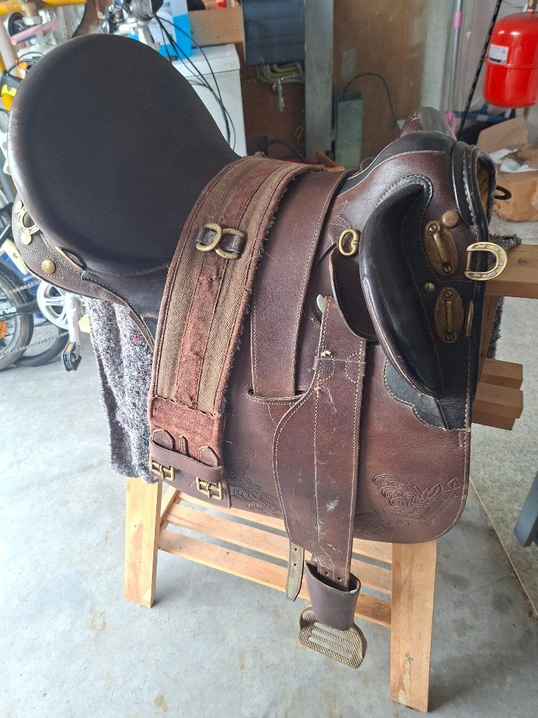 stock zadel, Dieren en Toebehoren, Paarden en Pony's | Zadels, Ophalen, L (17.5 inch), Gebruikt, Wijd