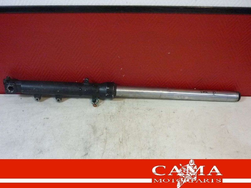 VOORVORK POOT RECHTS Honda CBR 1000 F 1987-1989, Dhr. S. di Majo, Gebruikt, Info@cama-motorparts.nl, P.J. Troelstraweg 8 8
3144 CX  MAASSLUIS, NL
