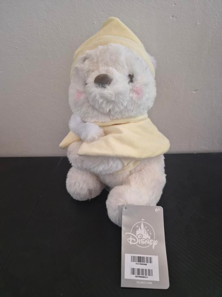 Pluche Winnie the Pooh Disney Store exclusief Japan 27 cm, Kinderen en Baby's, Speelgoed | Knuffels en Pluche, Disney, Disney