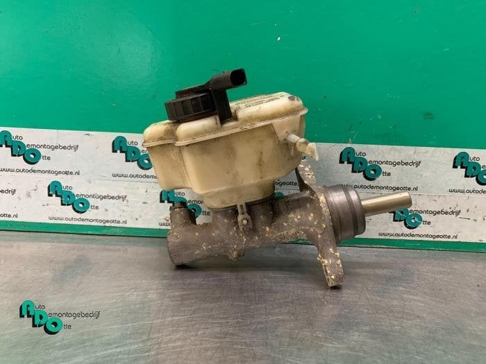 Cylindre de frein principal d'un Volkswagen Jetta (Jetta 05-, Volkswagen, -, 3 mois de garantie, Utilisé