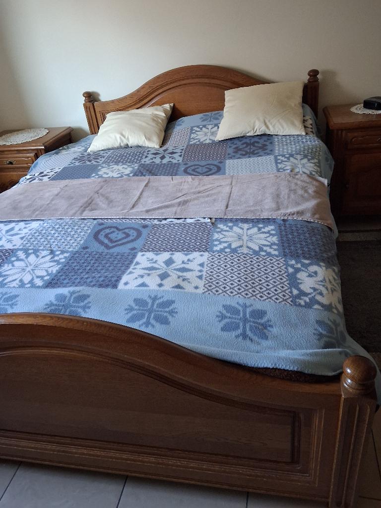 bed 2 personen 180cm-210cm 1nachkastjes+ commode, Ophalen, Verstelbaar, Bruin, 210 cm