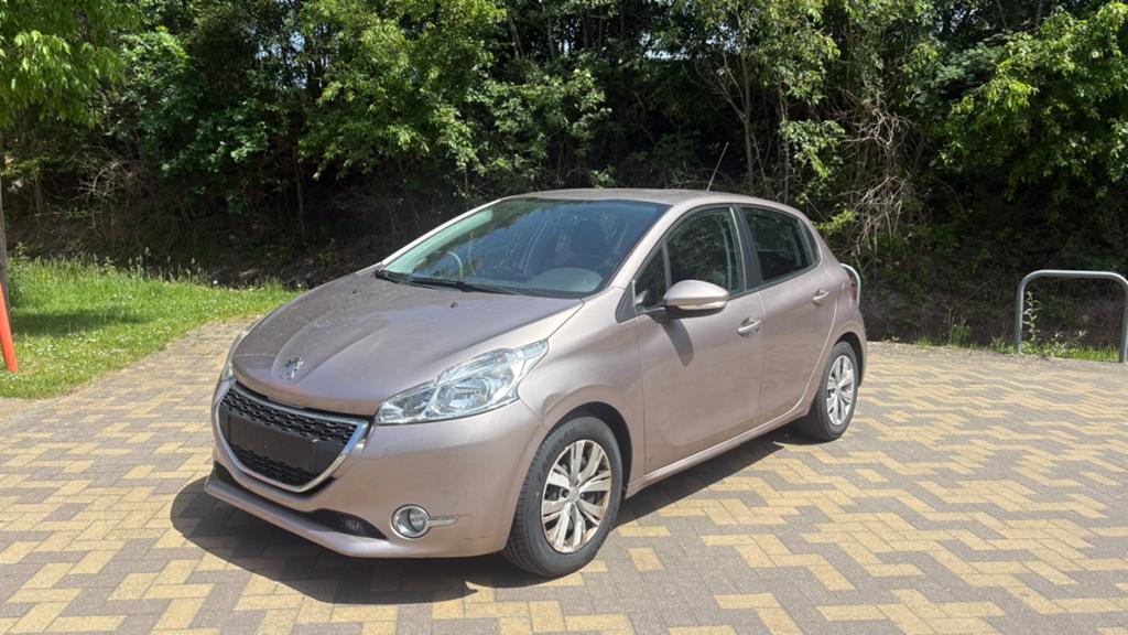 Peugeot 208 — 2013 | 1.2 essence | 82 ch | Manuelle, Autos, Euro 5, Achat, USB, Boîte manuelle
