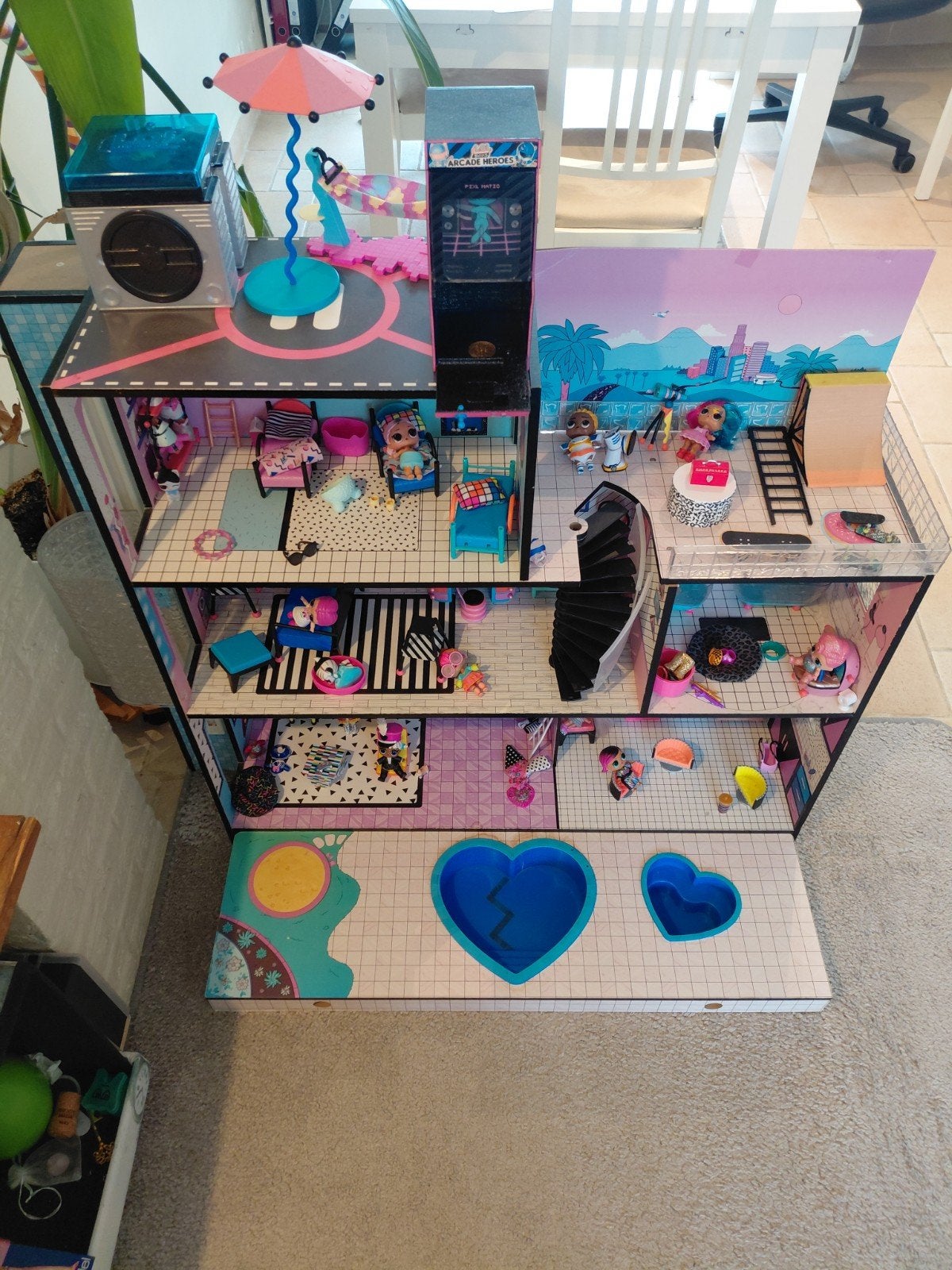 L.O.L groot huis + spulletjes en poppetjes., Enfants & Bébés, Enlèvement