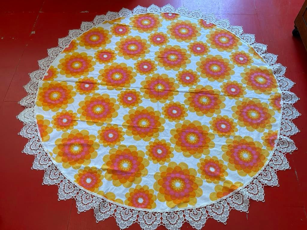 Retro tafelkleed, Ophalen, Niet gekend, Niet gekend, Gebruikt