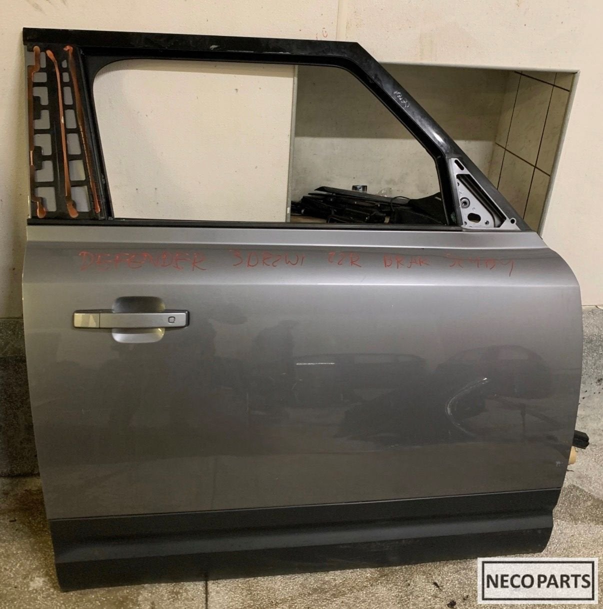 LAND ROVER DEFENDER L663 PORTIER DEUR RECHTS ALLES LEVERBAAR, Auto-onderdelen, -, Ophalen of Verzenden, Achter, -